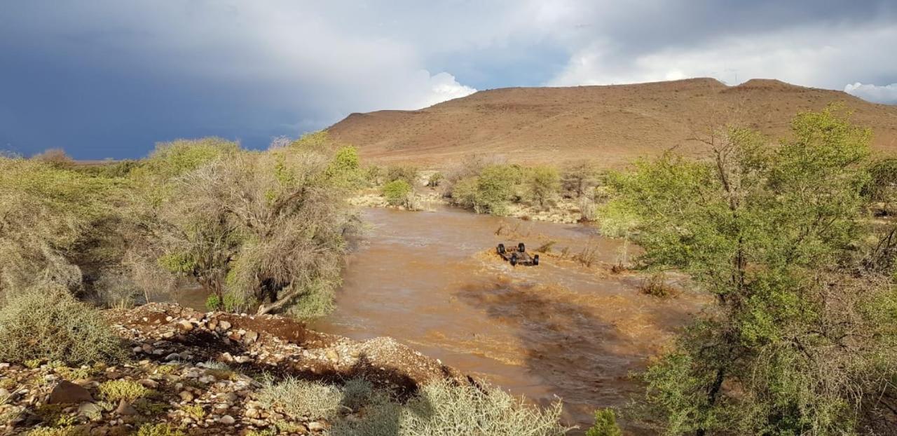 塞斯瑞姆Tsauchab River Camp别墅 外观 照片